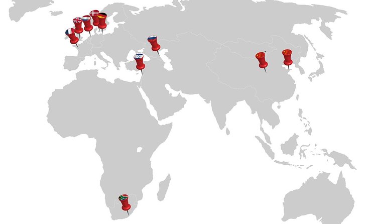 Weltkarte mit Pins an den Positionen der Partnerkommunen Oldenburgs. Quelle: agrus/Fotolia; markus marb/Fotolia. Collage: Stadt Oldenburg